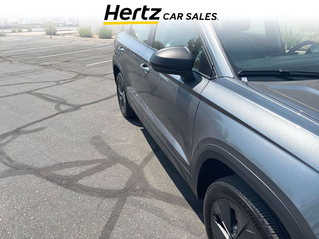 2026 Volkswagen Taos S — photo 1 of 4