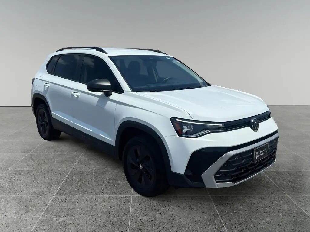 2025 Volkswagen Taos S — photo 1 of 13