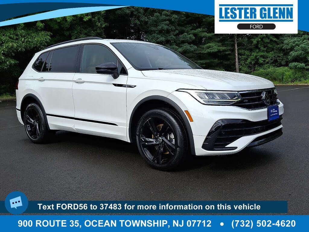 2024 Volkswagen Tiguan SE R-Line Black 4Motion — photo 1 of 1