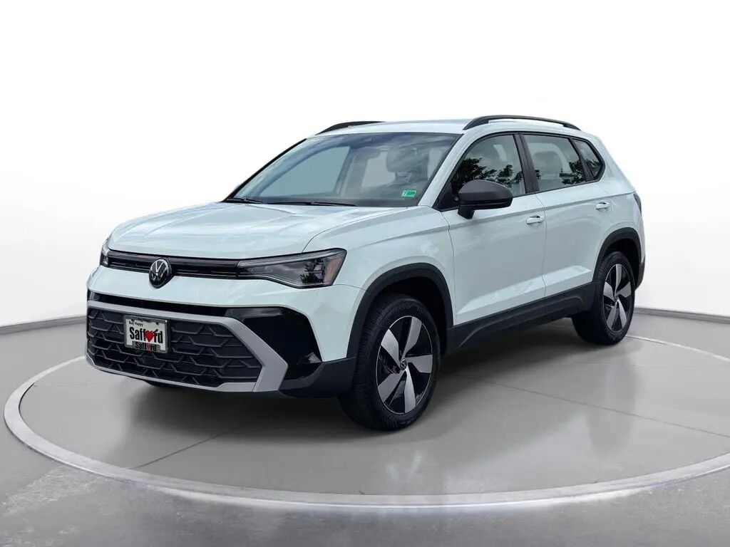2025 Volkswagen Taos S 4Motion — photo 1 of 13