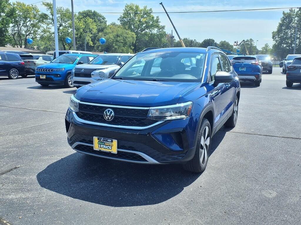 2024 Volkswagen Taos S 4Motion — photo 1 of 1