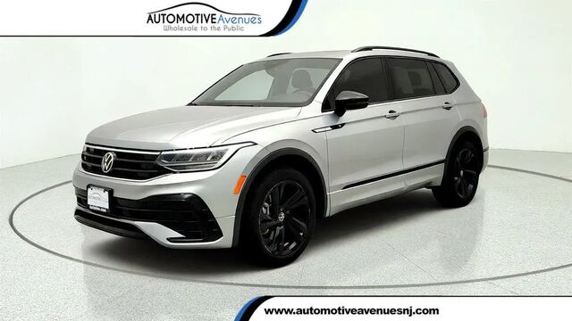 2023 Volkswagen Tiguan SE R-Line Black