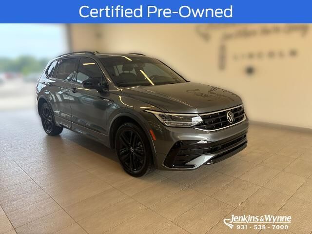 2022 Volkswagen Tiguan SE R-Line Black