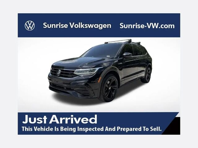 2023 Volkswagen Tiguan SE R-Line Black