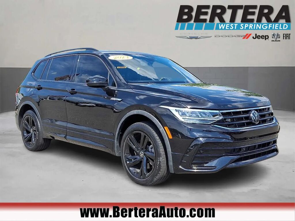 2023 Volkswagen Tiguan SE R-Line Black