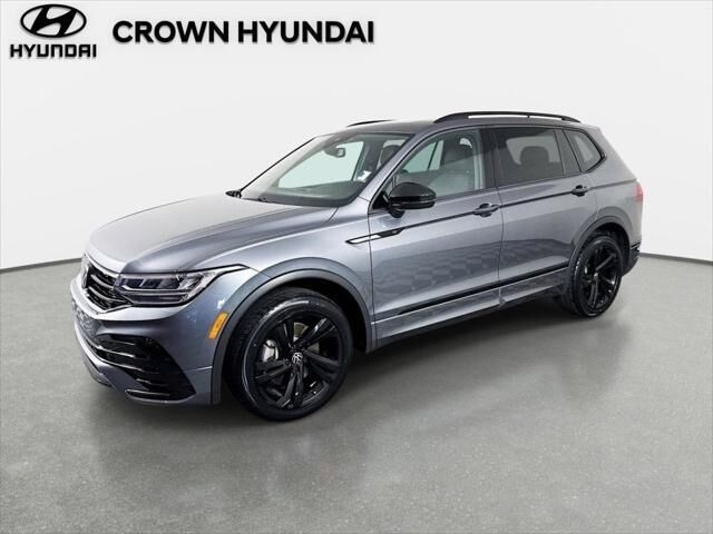 2023 Volkswagen Tiguan SE R-Line Black