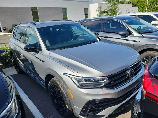 2023 Volkswagen Tiguan 2.0T SE R-Line Black