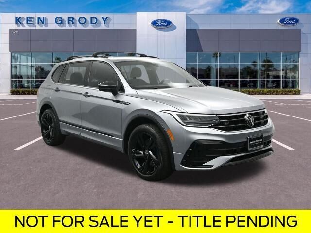 2023 Volkswagen Tiguan SE R-Line Black