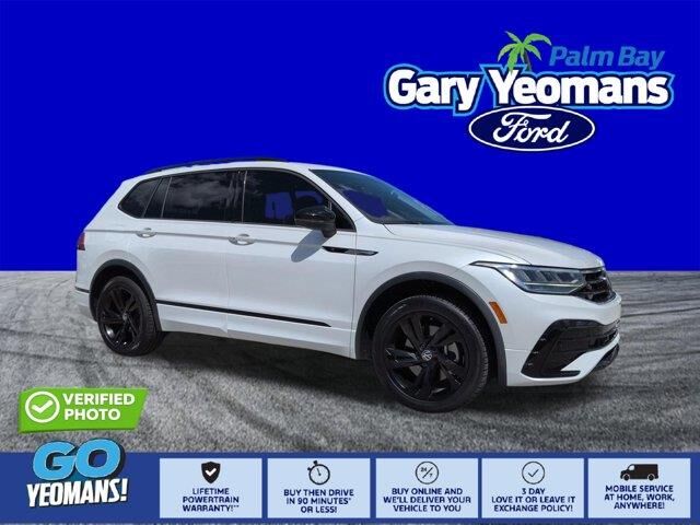 2023 Volkswagen Tiguan SE R-Line Black