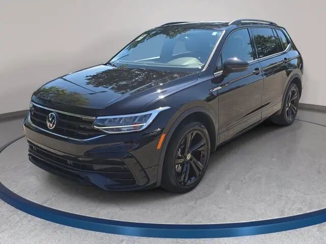 2024 Volkswagen Tiguan SE R-Line Black