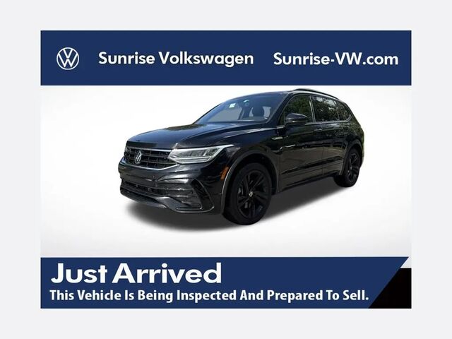 2024 Volkswagen Tiguan SE R-Line Black