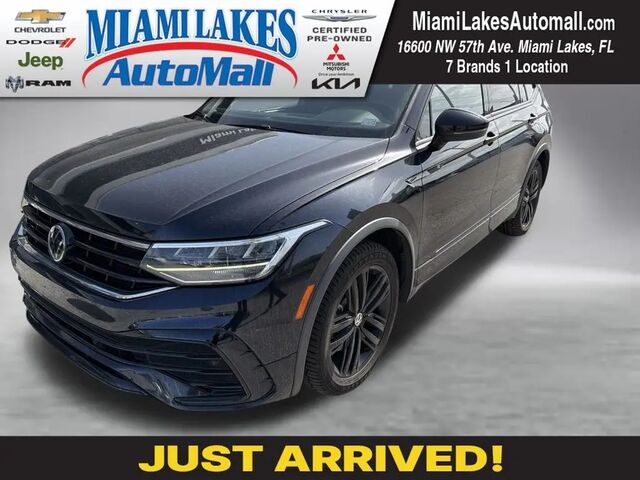 2022 Volkswagen Tiguan SE R-Line Black