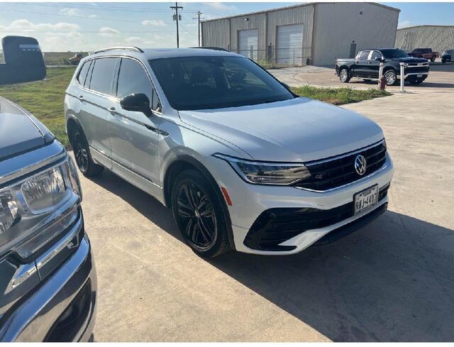 2022 Volkswagen Tiguan SE R-Line Black