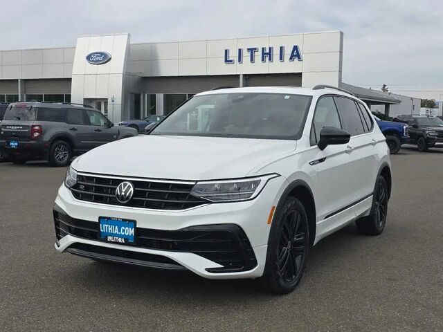 2022 Volkswagen Tiguan SE R-Line Black