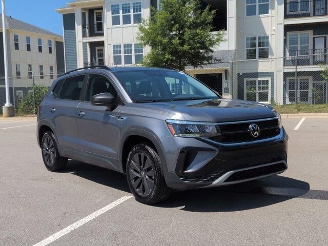 2023 Volkswagen Taos S — photo 1 of 2