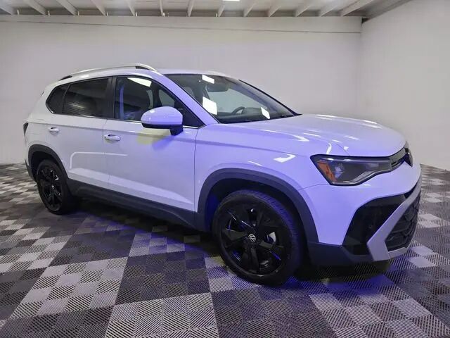 2025 Volkswagen Taos SE