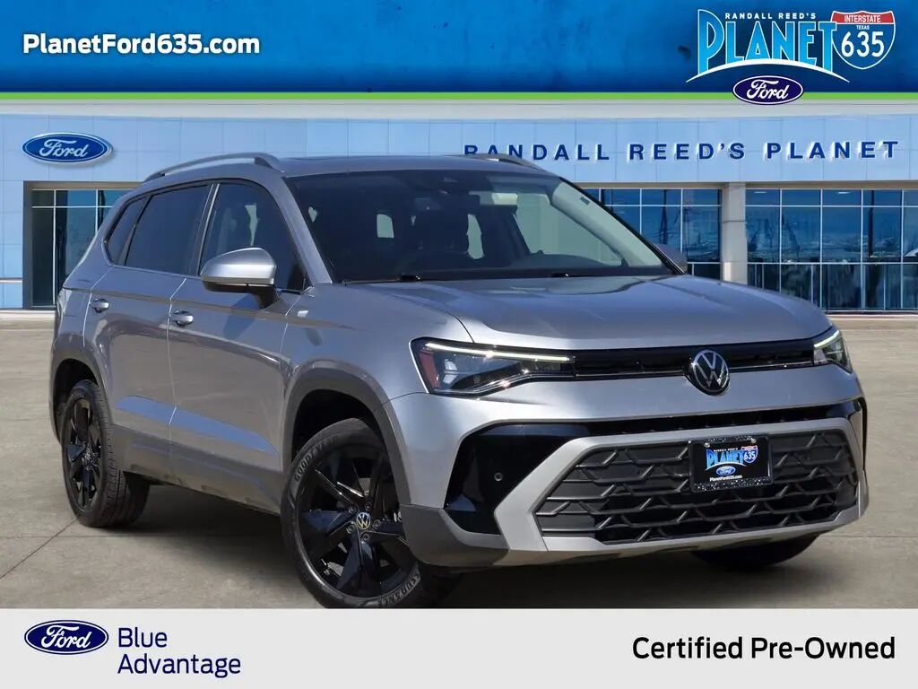 2025 Volkswagen Taos SE — photo 1 of 13