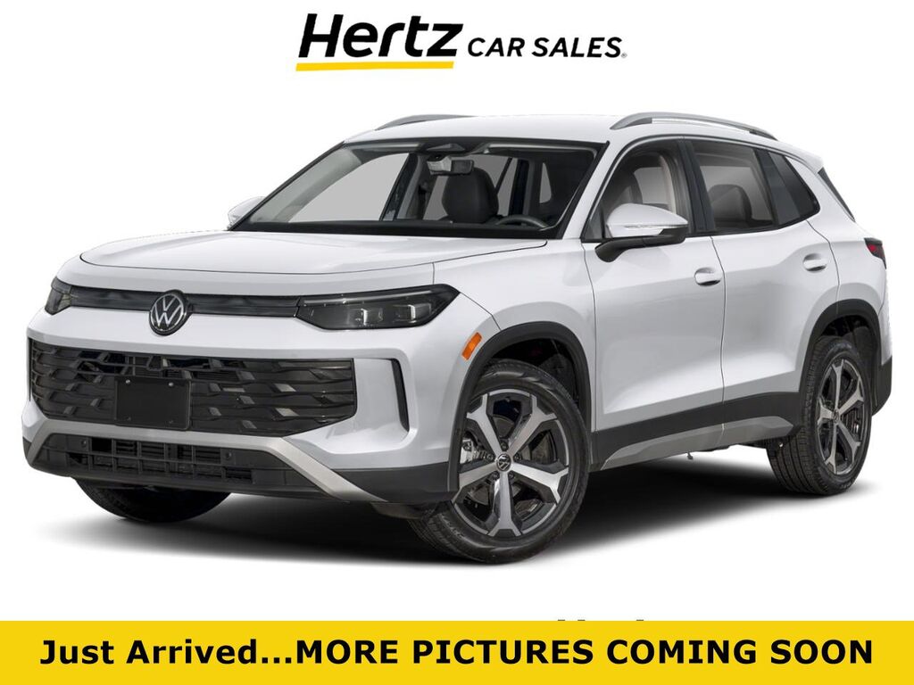 2026 Volkswagen Tiguan SE — photo 1 of 3