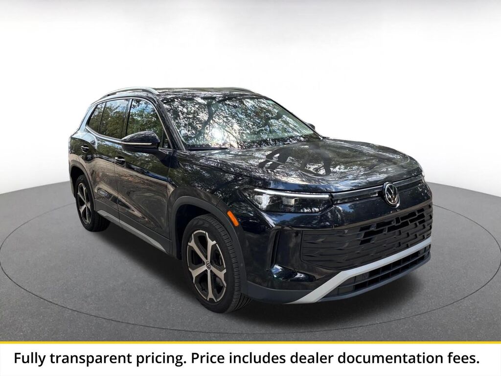 2026 Volkswagen Tiguan SE — photo 1 of 8