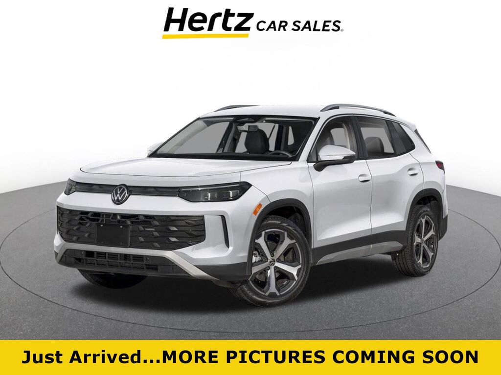 2026 Volkswagen Tiguan SE — photo 1 of 3