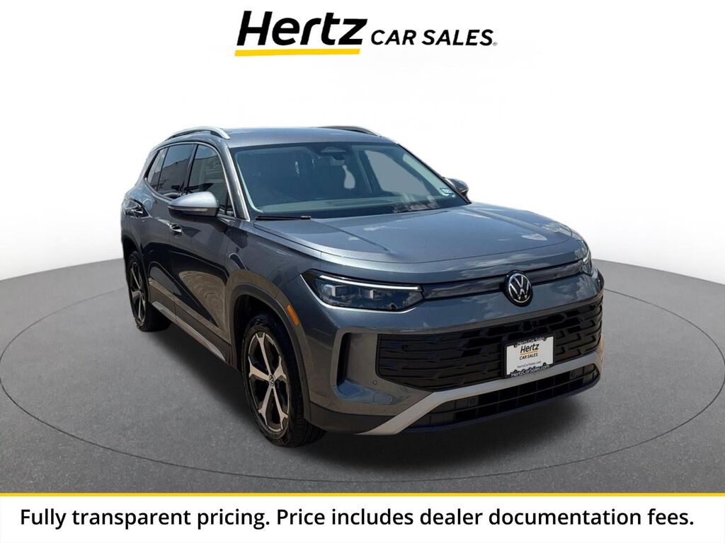 2026 Volkswagen Tiguan SE — photo 1 of 11