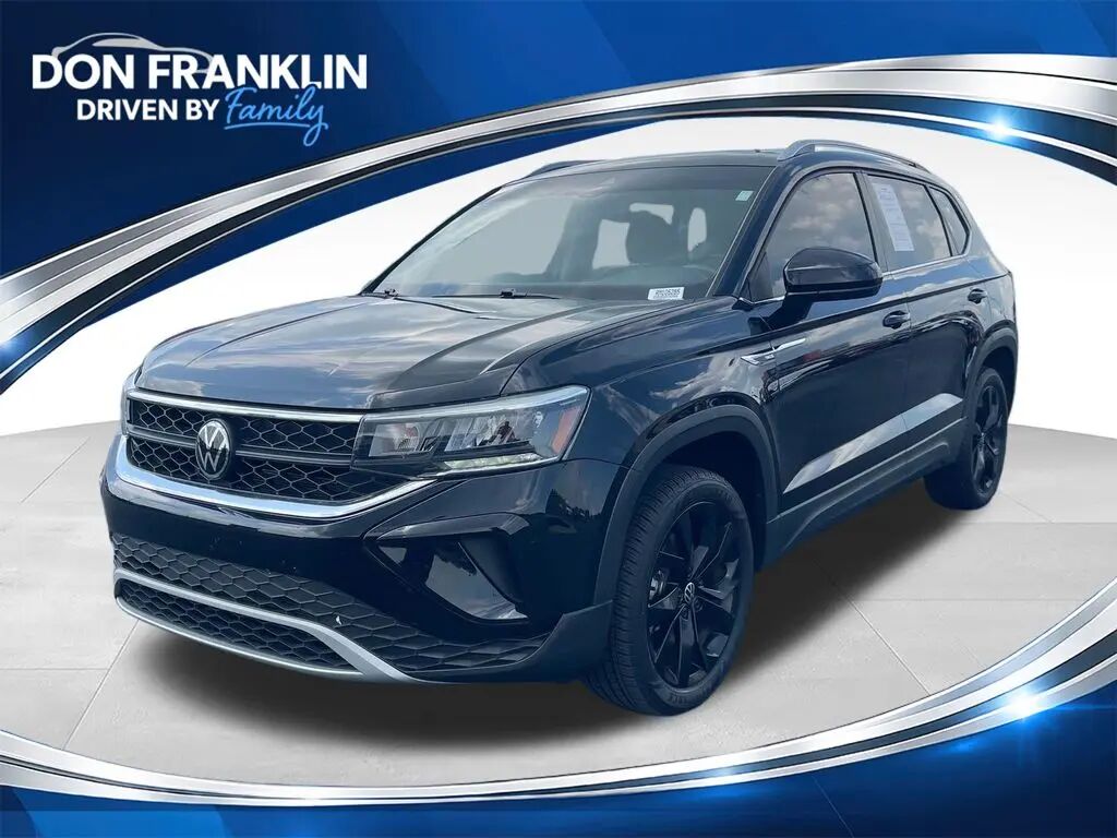 2024 Volkswagen Taos SE — photo 1 of 13