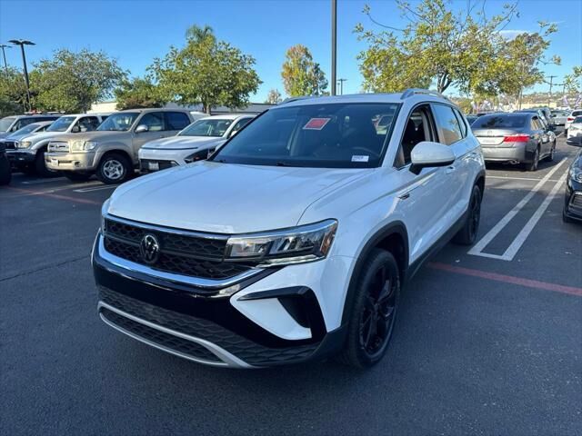 2024 Volkswagen Taos SE