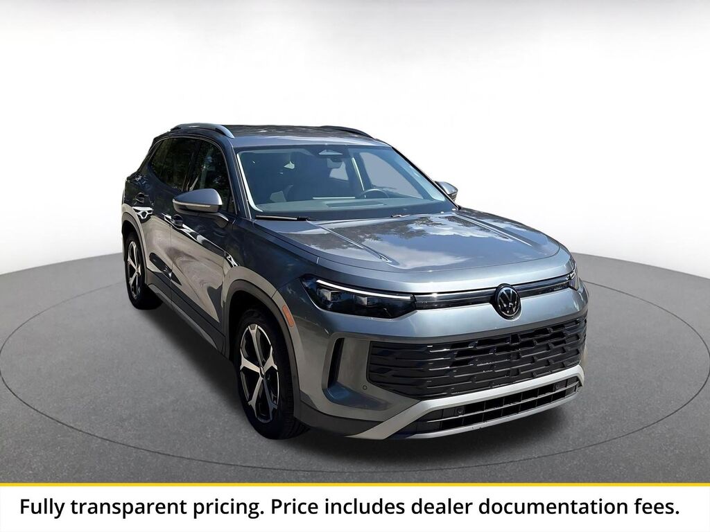2026 Volkswagen Tiguan SE — photo 1 of 11