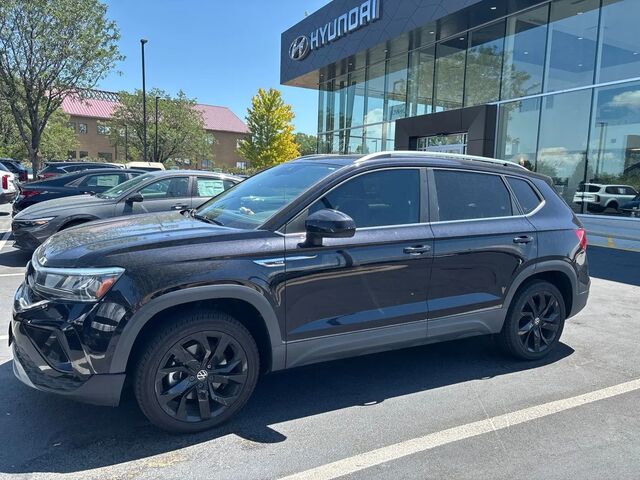 2022 Volkswagen Taos SE