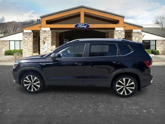 2022 Volkswagen Taos SE