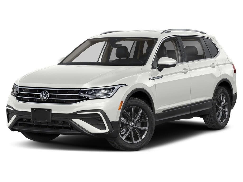 2023 Volkswagen Tiguan SE — photo 1 of 1