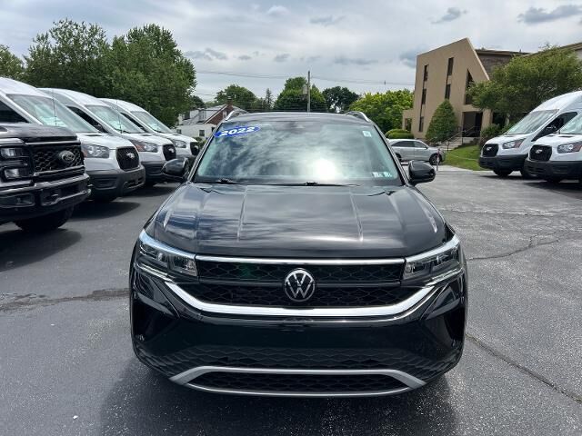 2022 Volkswagen Taos SE 4Motion
