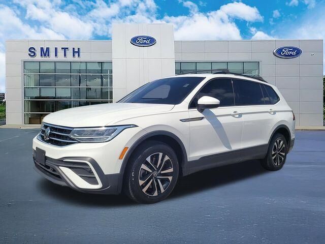 2024 Volkswagen Tiguan S — photo 1 of 13