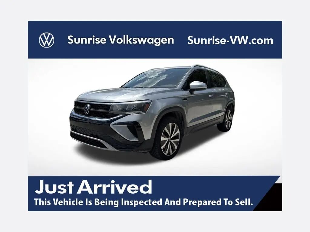 2022 Volkswagen Taos SE — photo 1 of 13