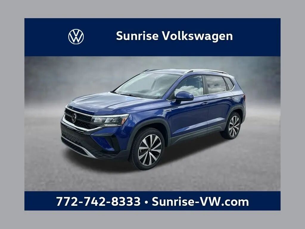 2022 Volkswagen Taos SE — photo 1 of 13