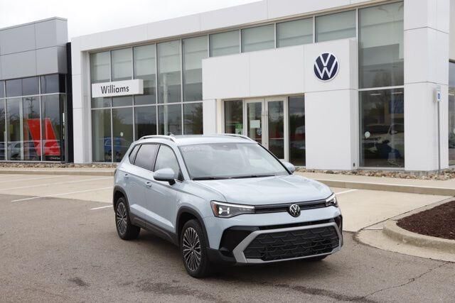 2025 Volkswagen Taos SE