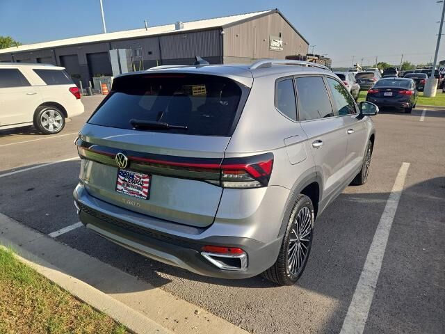 2025 Volkswagen Taos SE