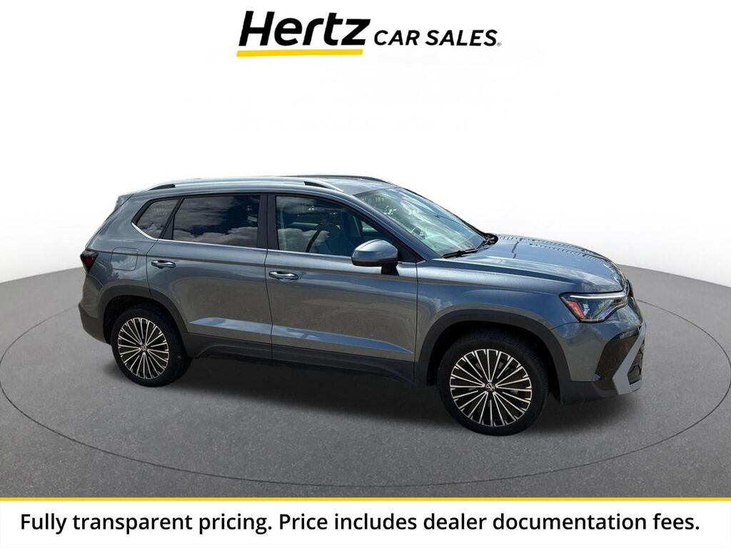 2026 Volkswagen Taos SE — photo 1 of 4