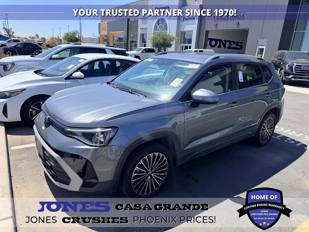 2025 Volkswagen Taos SE — photo 1 of 4