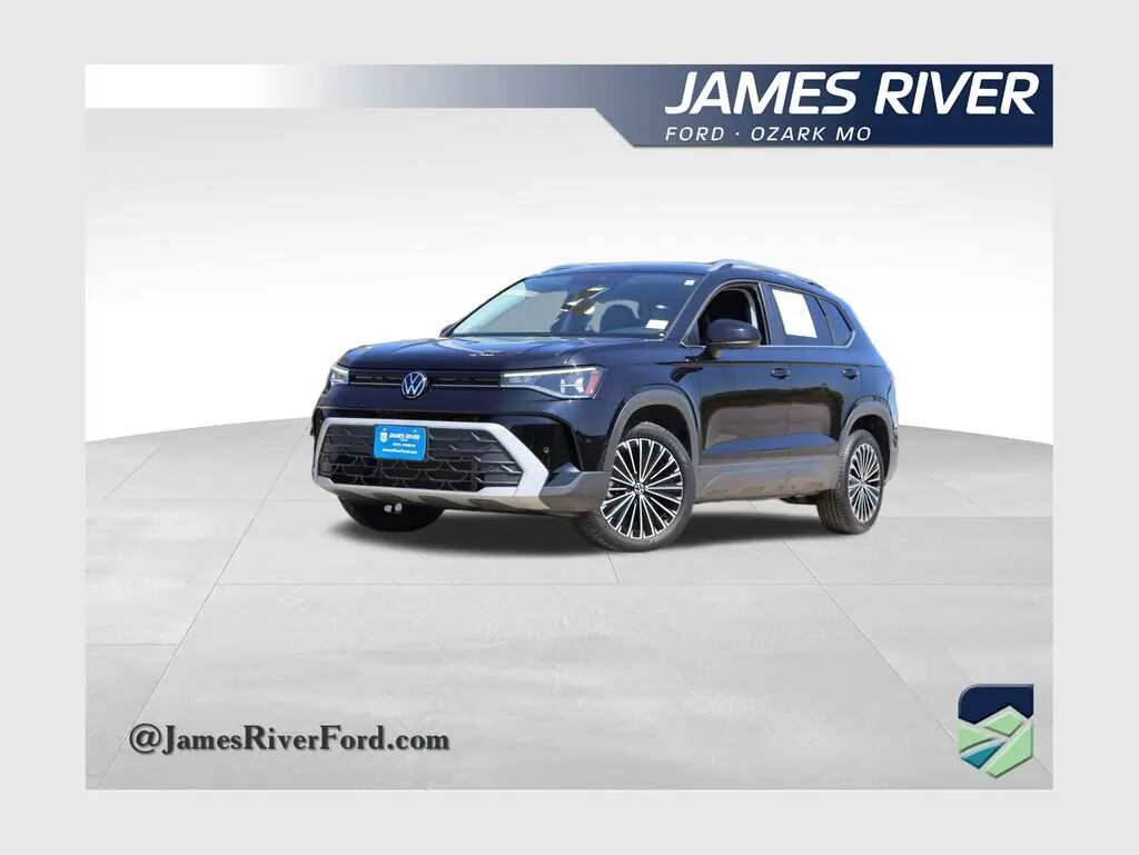 2025 Volkswagen Taos SE — photo 1 of 13