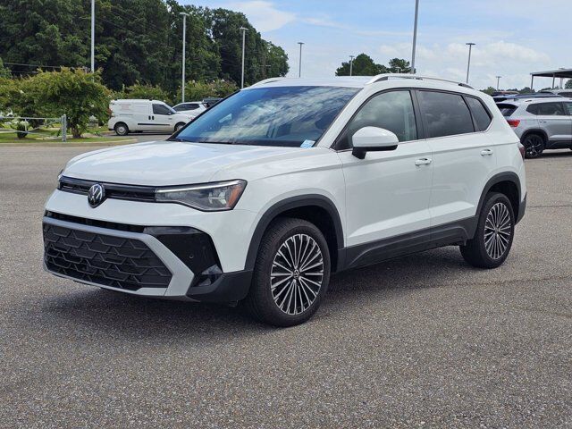 2025 Volkswagen Taos SE