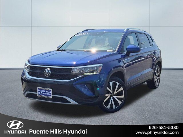 2022 Volkswagen Taos SE — photo 1 of 13