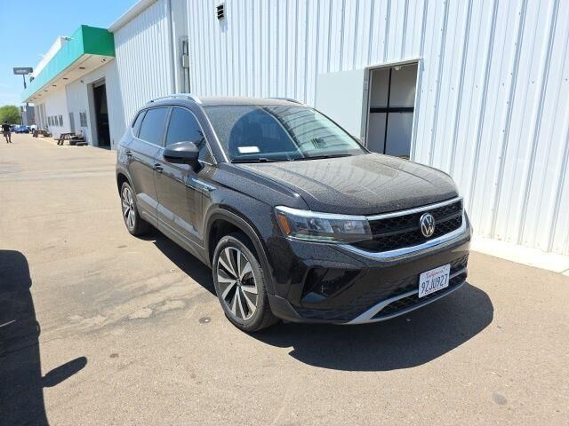 2024 Volkswagen Taos SE