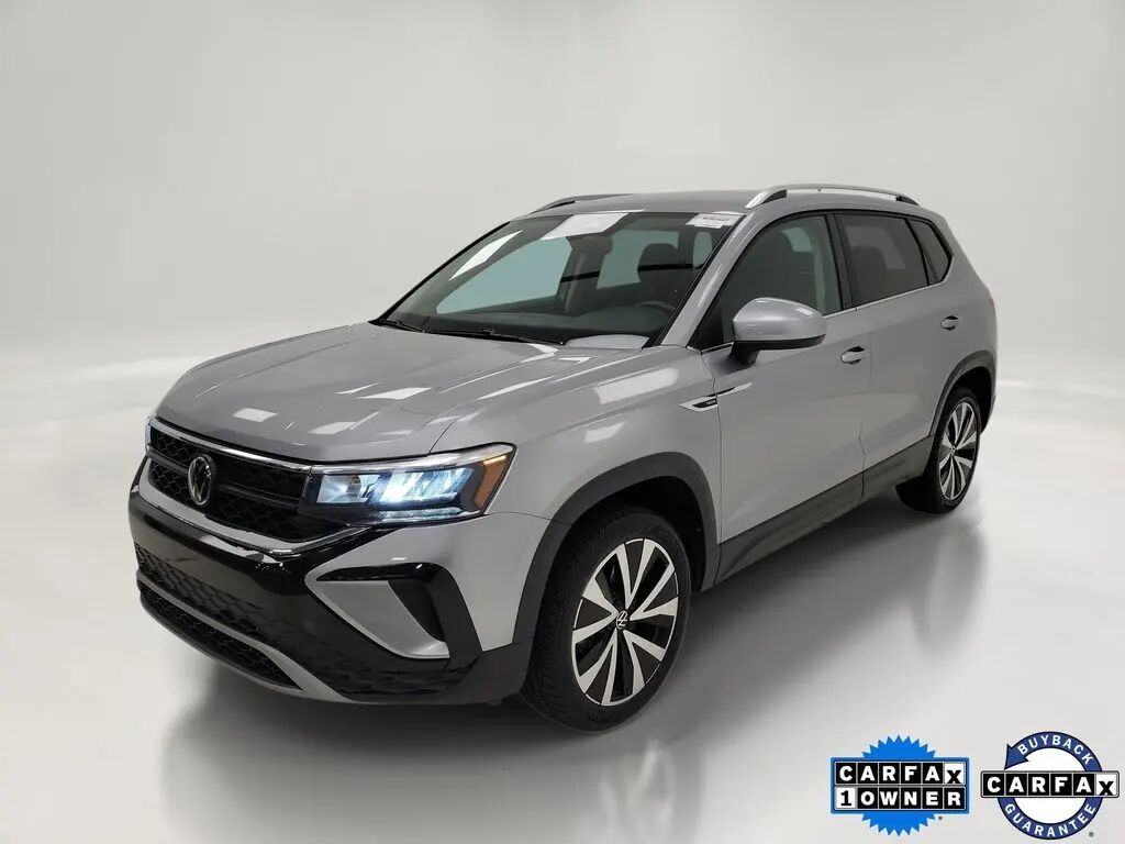 2024 Volkswagen Taos SE — photo 1 of 13