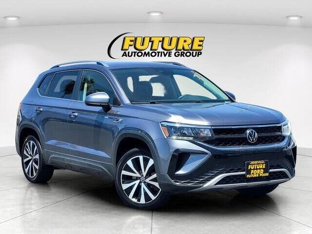 2024 Volkswagen Taos SE — photo 1 of 1