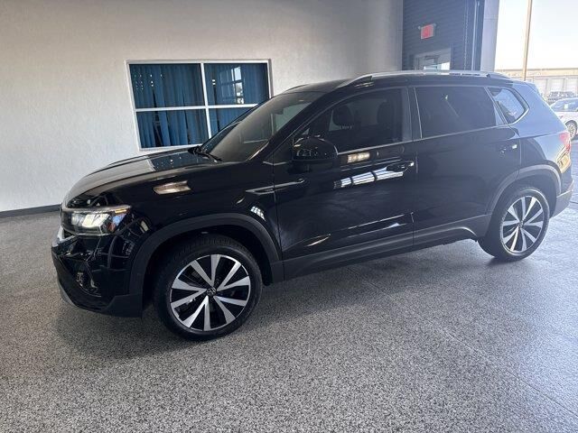 2024 Volkswagen Taos SE