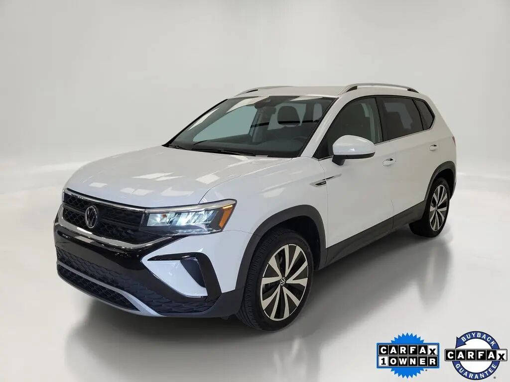 2024 Volkswagen Taos SE — photo 1 of 13