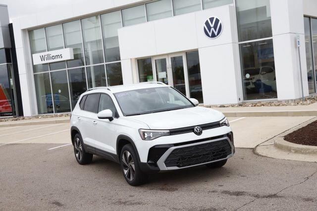 2025 Volkswagen Taos SE 4Motion