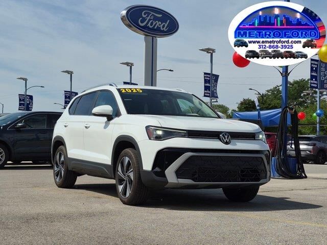 2025 Volkswagen Taos SE 4Motion