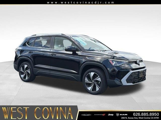 2025 Volkswagen Taos SE 4Motion